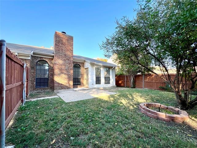 Building Photo - 2205 Summit Dr