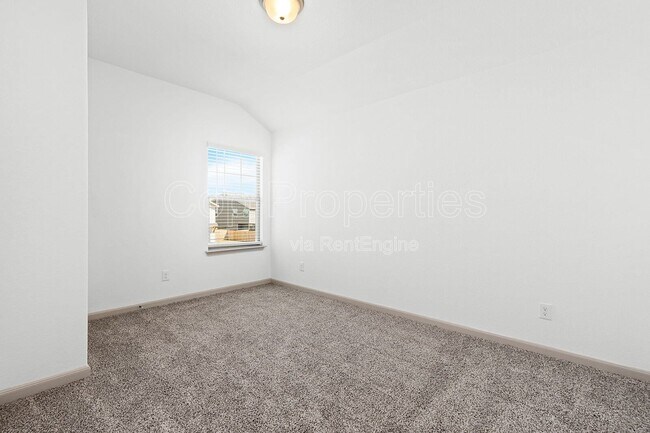 Building Photo - 7523 Gramercy Wy