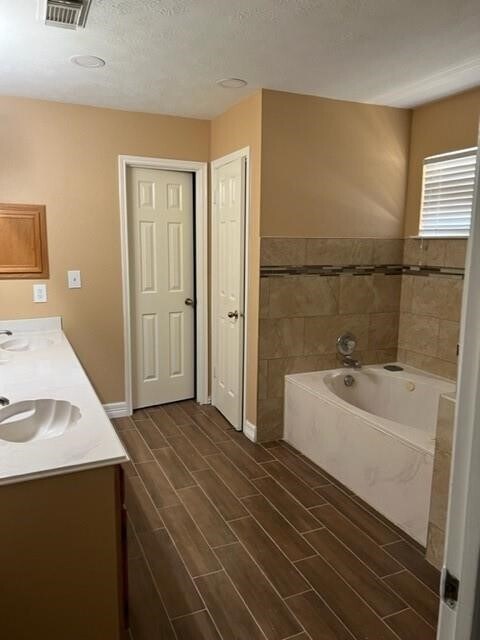 Building Photo - 13967 Dentwood Dr