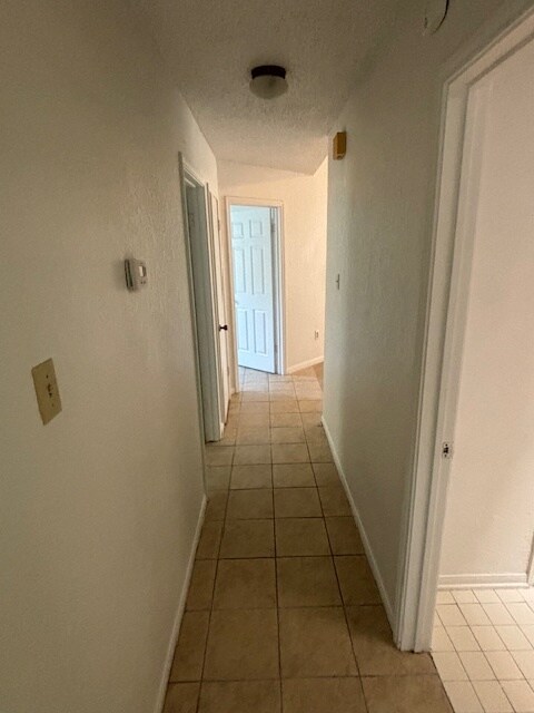 Building Photo - 1402 Ashley Dr