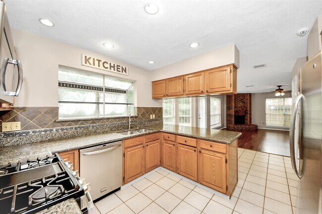 Building Photo - 4907 Echo Falls Dr