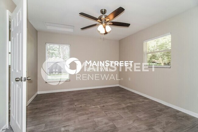 Building Photo - 3 Bedroom Pet-Friendly Home in DELAND, FL ...