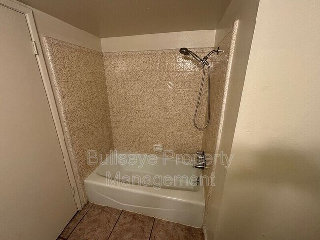 Building Photo - 5322 W Caron St