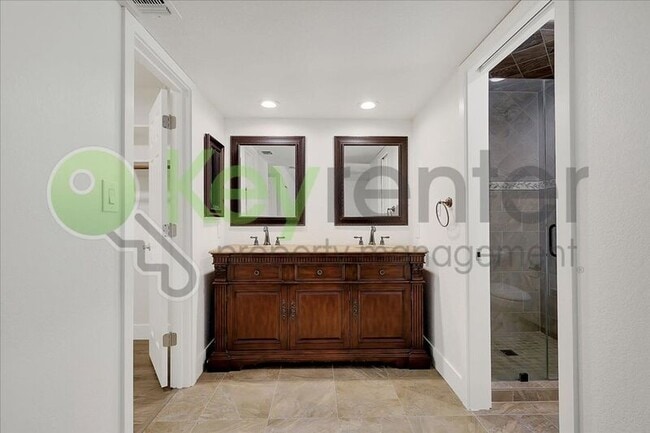 Building Photo - 304 Diamond Oaks Rd