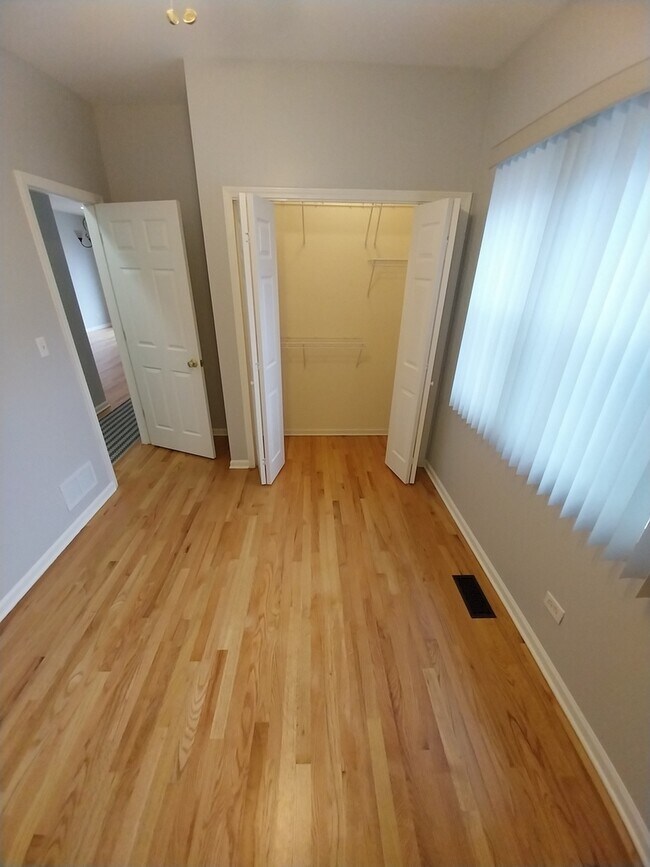 Building Photo - 4552 N Newland Ave