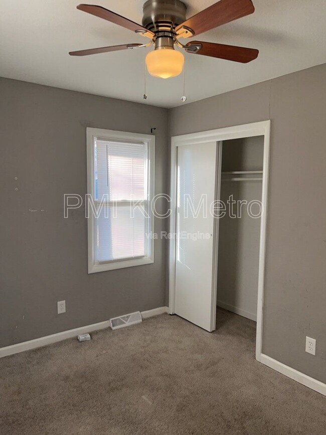 Building Photo - 8304 E 110 Terrace