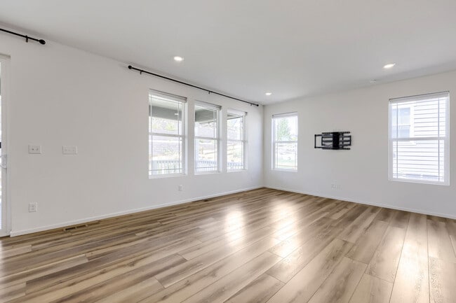 Building Photo - 17214 W 94th Ave