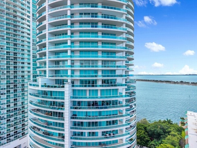 Building Photo - 2127 Brickell Ave