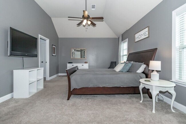 Building Photo - 5461 Everlook Cir