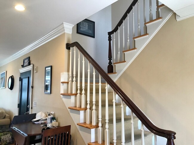 Building Photo - 360-362 Dorchester Street Unit 3