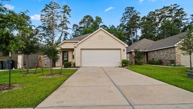 Building Photo - Spacious, well-maintained 4-bedroom, 2-bath single-story home designed for comfortable everyday l...