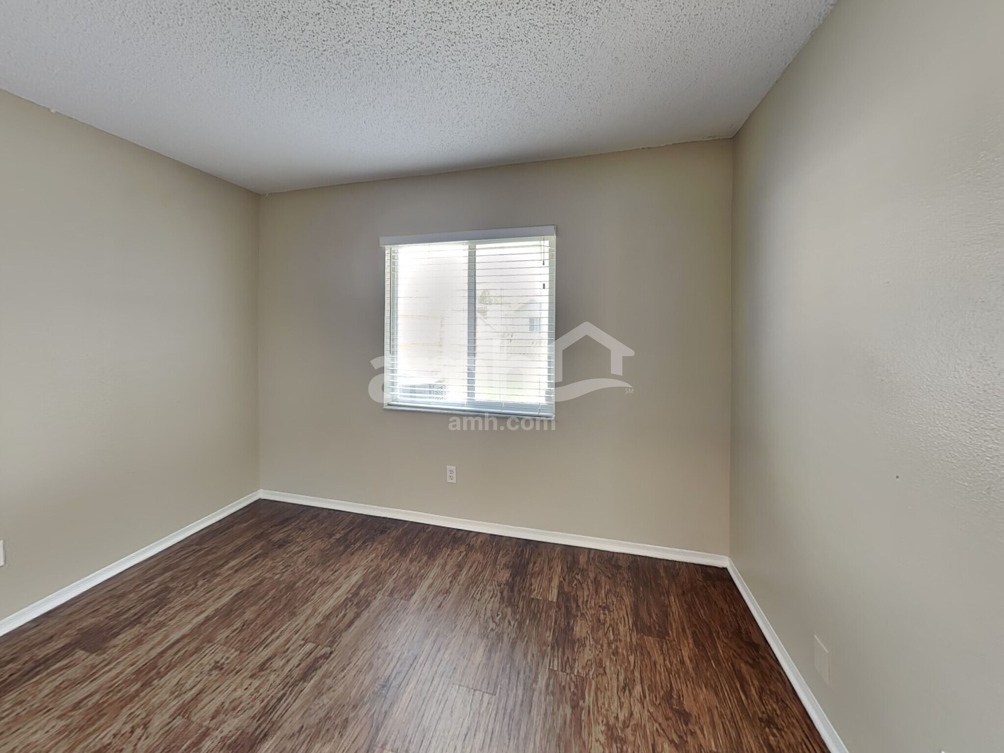 Building Photo - 12125 Buffington Ln