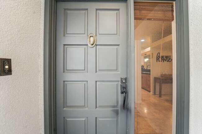 Building Photo - Furnished 2-Bed, 2-Bath Condo in Gainey Ranch