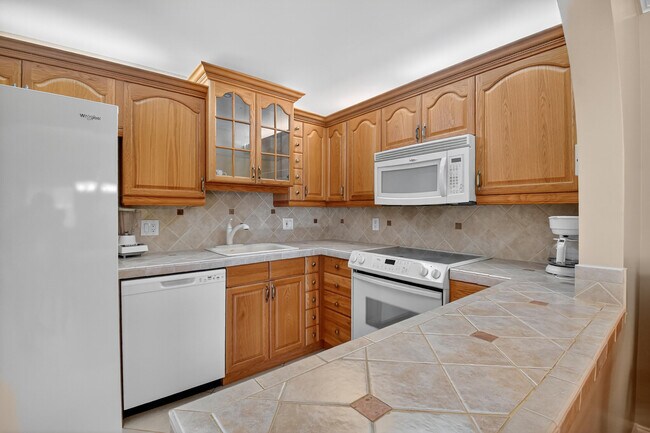 Building Photo - 426 Pine Glen Ln