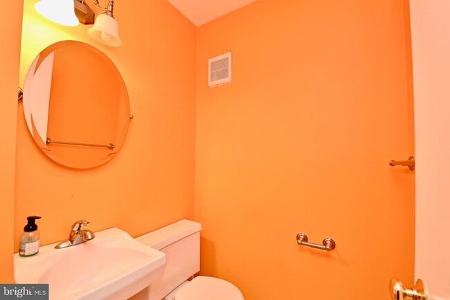 Building Photo - 2481 Windbreak Dr