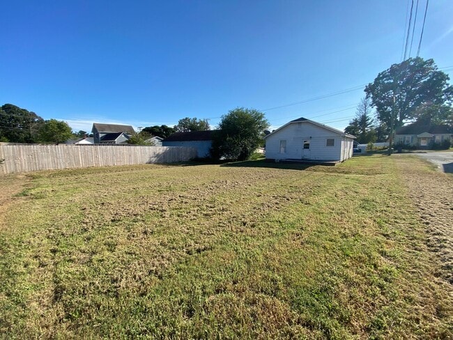 Building Photo - 2bd/1ba House close to Downtown Landis w/ easy acces to Hwy 29