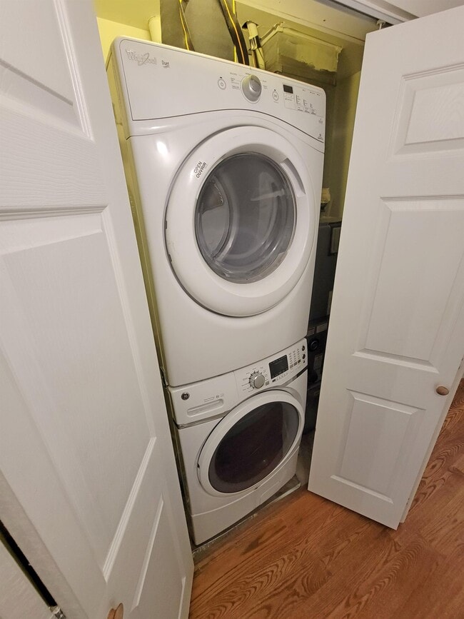 Building Photo - 1447 Girard St NW