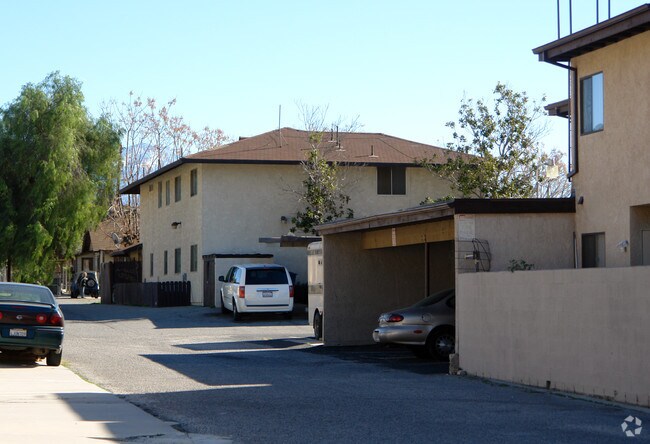 Building Photo - 3664 N E St