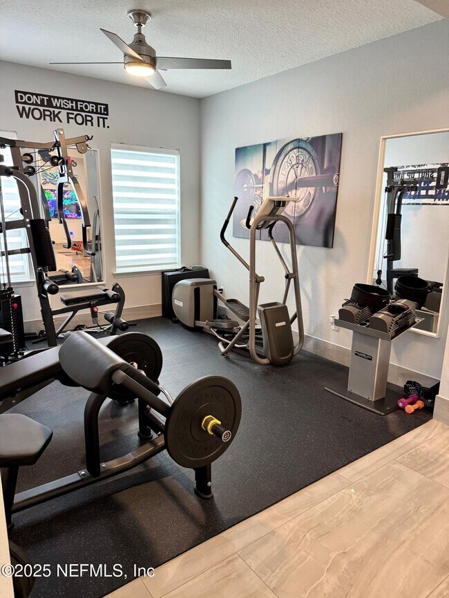 Building Photo - 163 Pine Forest Ct