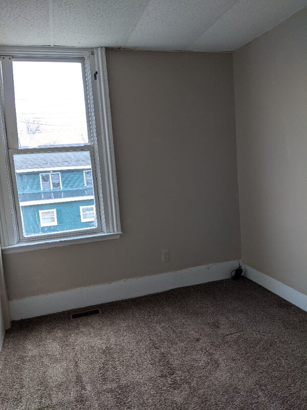 Building Photo - 56 Liberty St