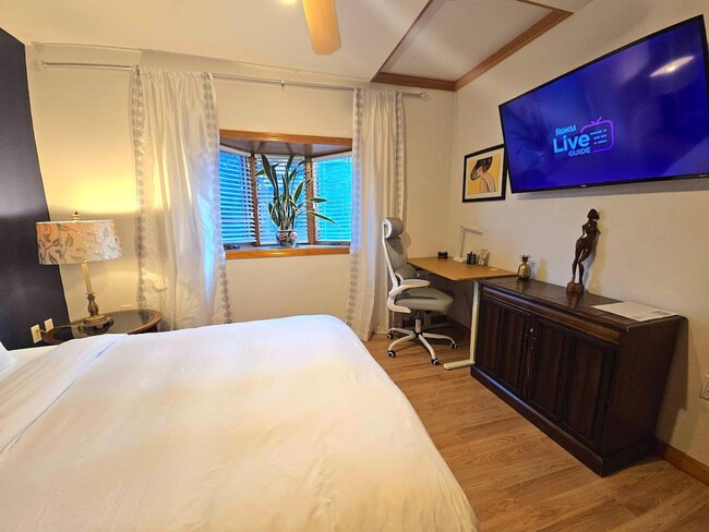 Building Photo - 152 Central Ave