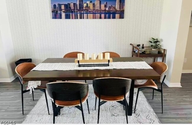 Building Photo - 1715 Chiquita Blvd S