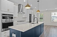 Building Photo - 1975 Fahey Dr