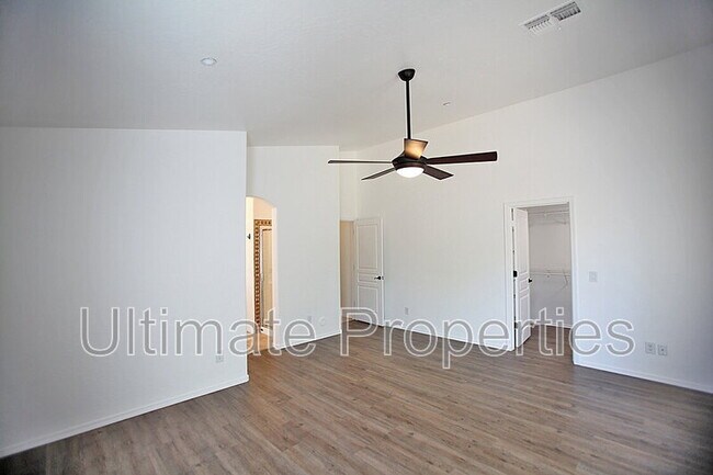 Building Photo - 15313 N 104th Way