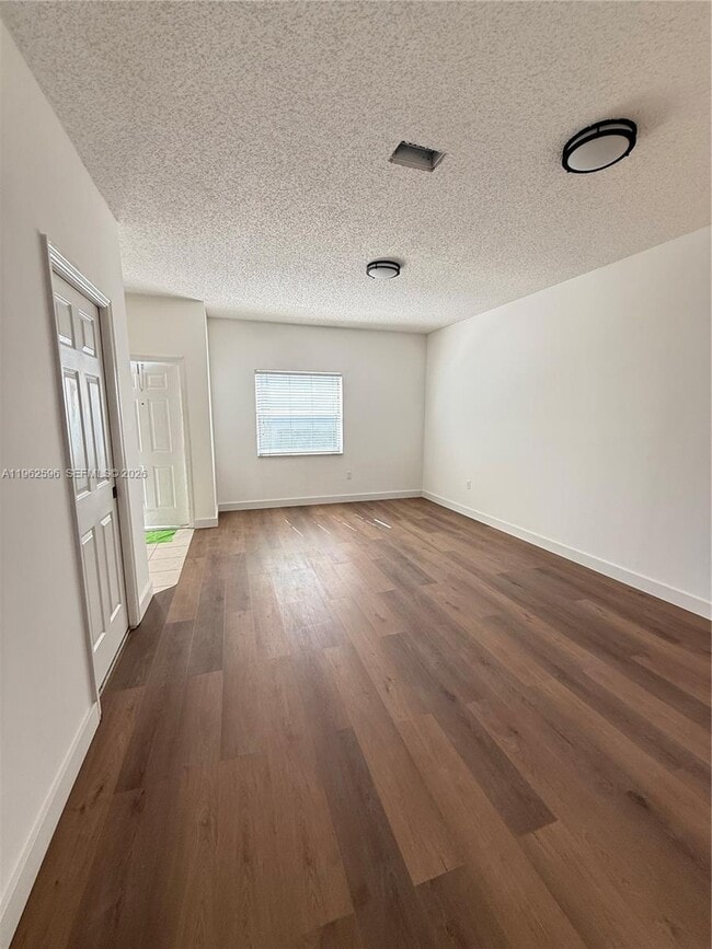 Building Photo - 2223 SE 23rd Ave