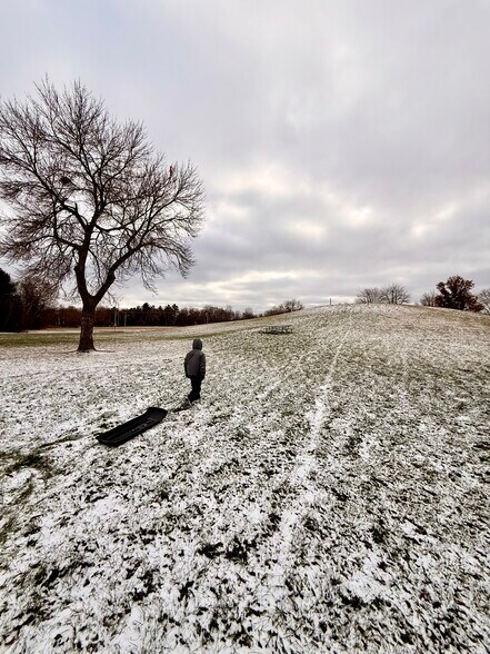 Building Photo - 310 Poplar St