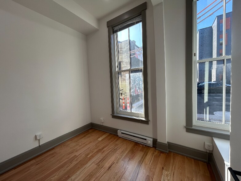 Building Photo - 1725 Elm St