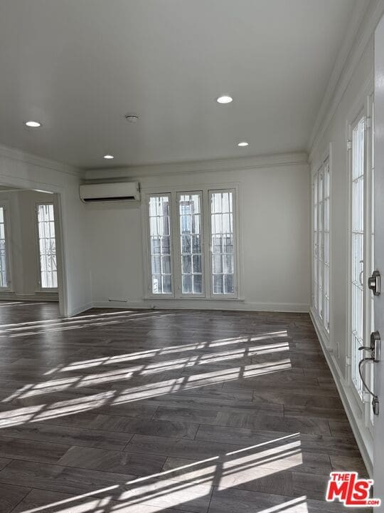 Building Photo - 734 S Gramercy Pl