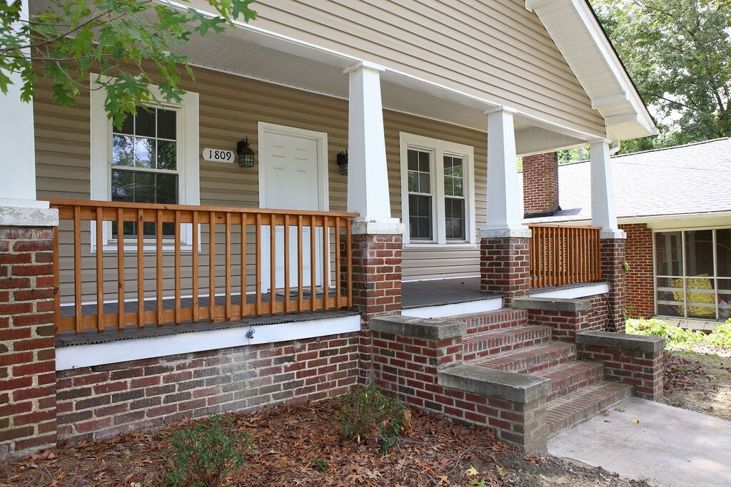 Building Photo - 1809 Walker Ave