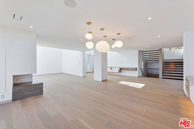 Building Photo - 31351 Pacific Coast Hwy