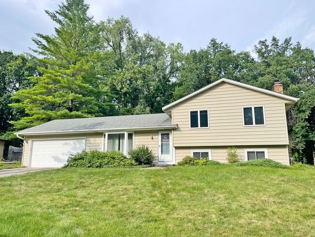 Primary Photo - 4-Level Home with Fireplace & Big Yard is ...