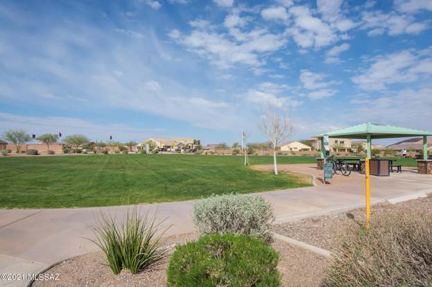 Building Photo - 9017 W Rolling Springs Dr