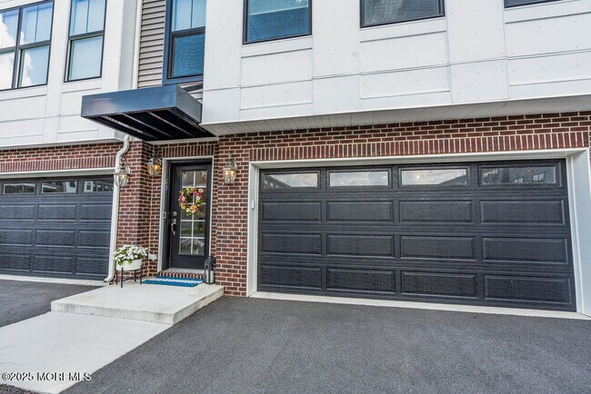 Building Photo - 63 Bataan Ave