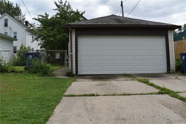 Building Photo - 224 Ivyhurst Cir