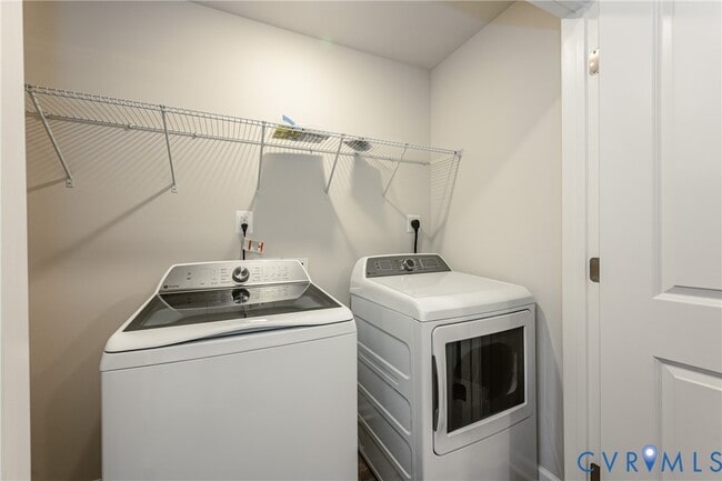 Building Photo - 8757 Whitman Dr