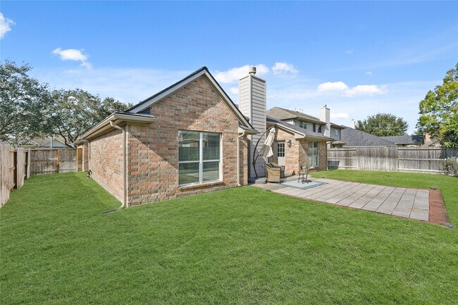 Building Photo - 1330 Leigh Gdns Dr