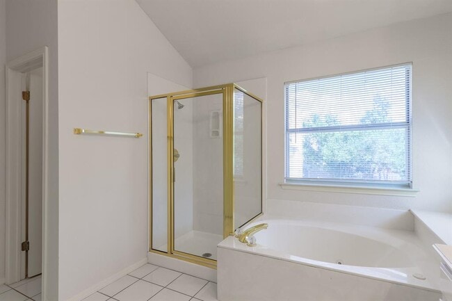 Building Photo - 10225 Open Gate Dr