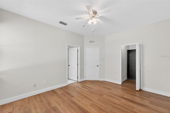 Building Photo - 216 Deepcove Rd