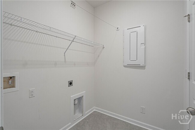 Building Photo - 318 Serengeti Blvd