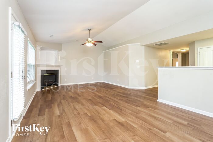 Building Photo - 813 Hartley Hill Ct