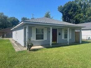 Building Photo - 1201 Western Ave