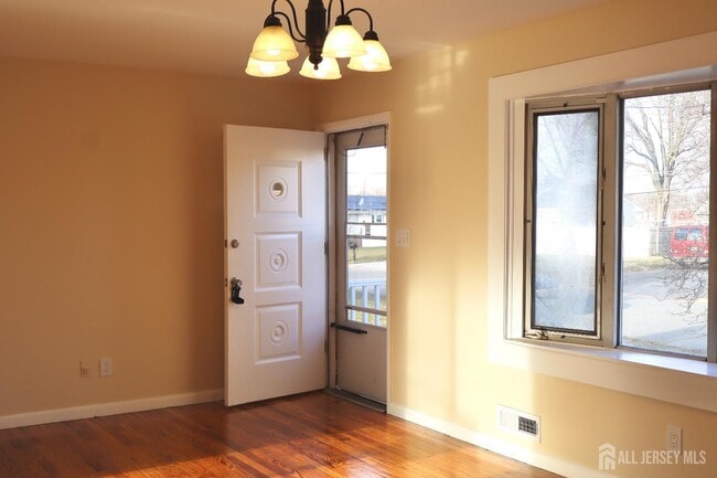 Building Photo - 13 Carpathia St