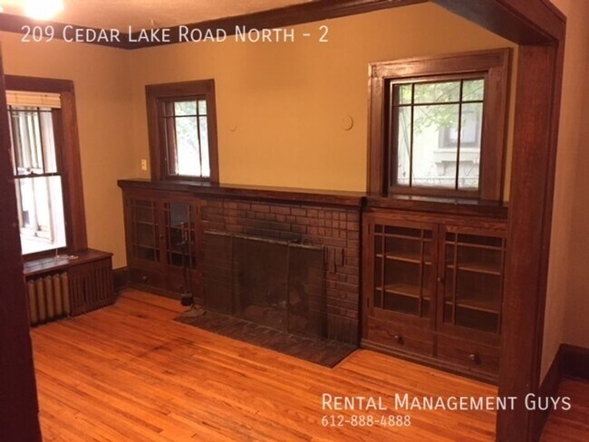 Building Photo - 209 Cedar Lake Rd N