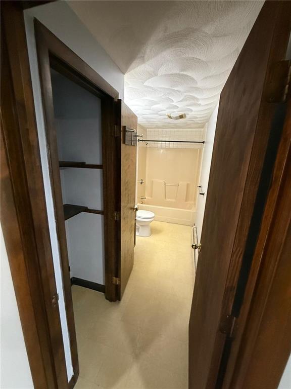 Building Photo - 61 Vale St