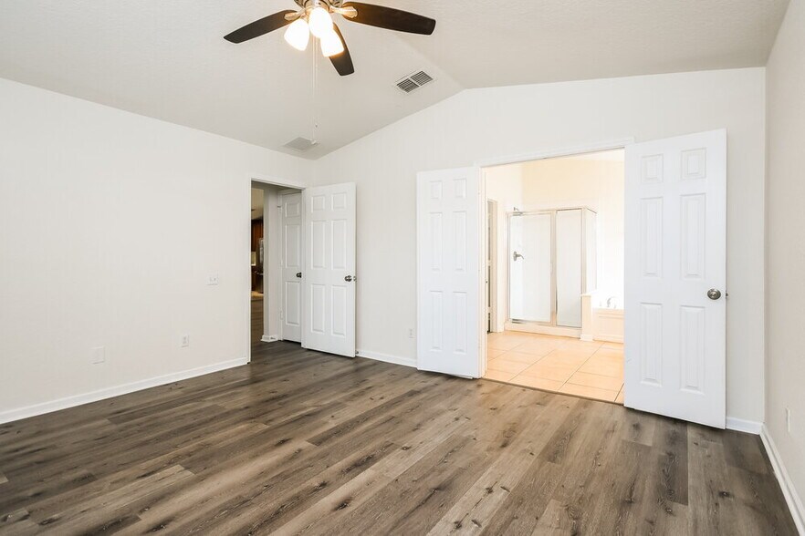 Building Photo - 2258 Meadow Oak Cir