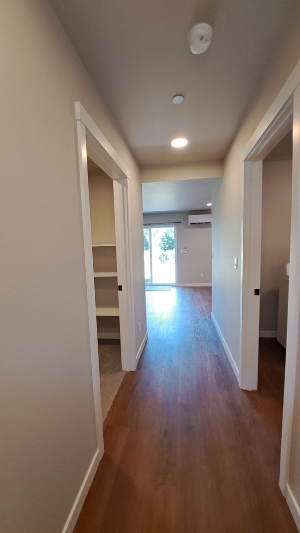 Building Photo - 3113 E Camellia Way